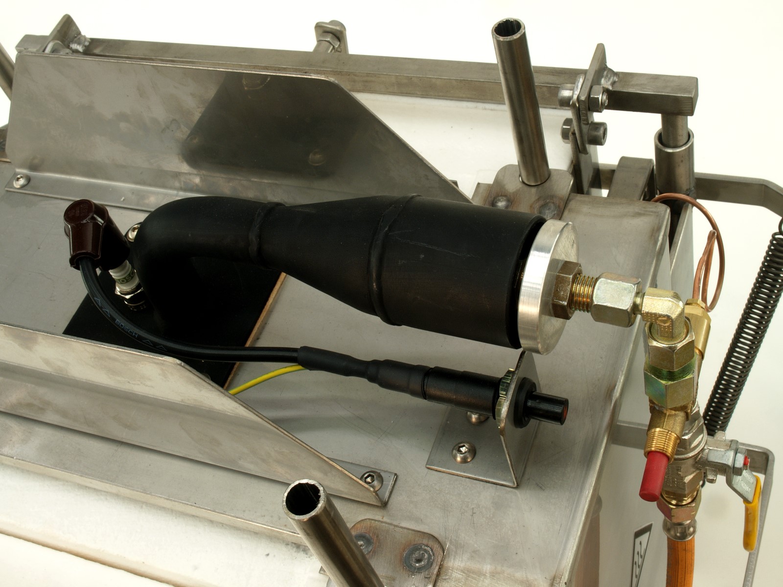 (BLOB)fourneau de forge à gaz propane type P-301-2 (BLOB)fourneau de forge à gaz propane type P-301-2