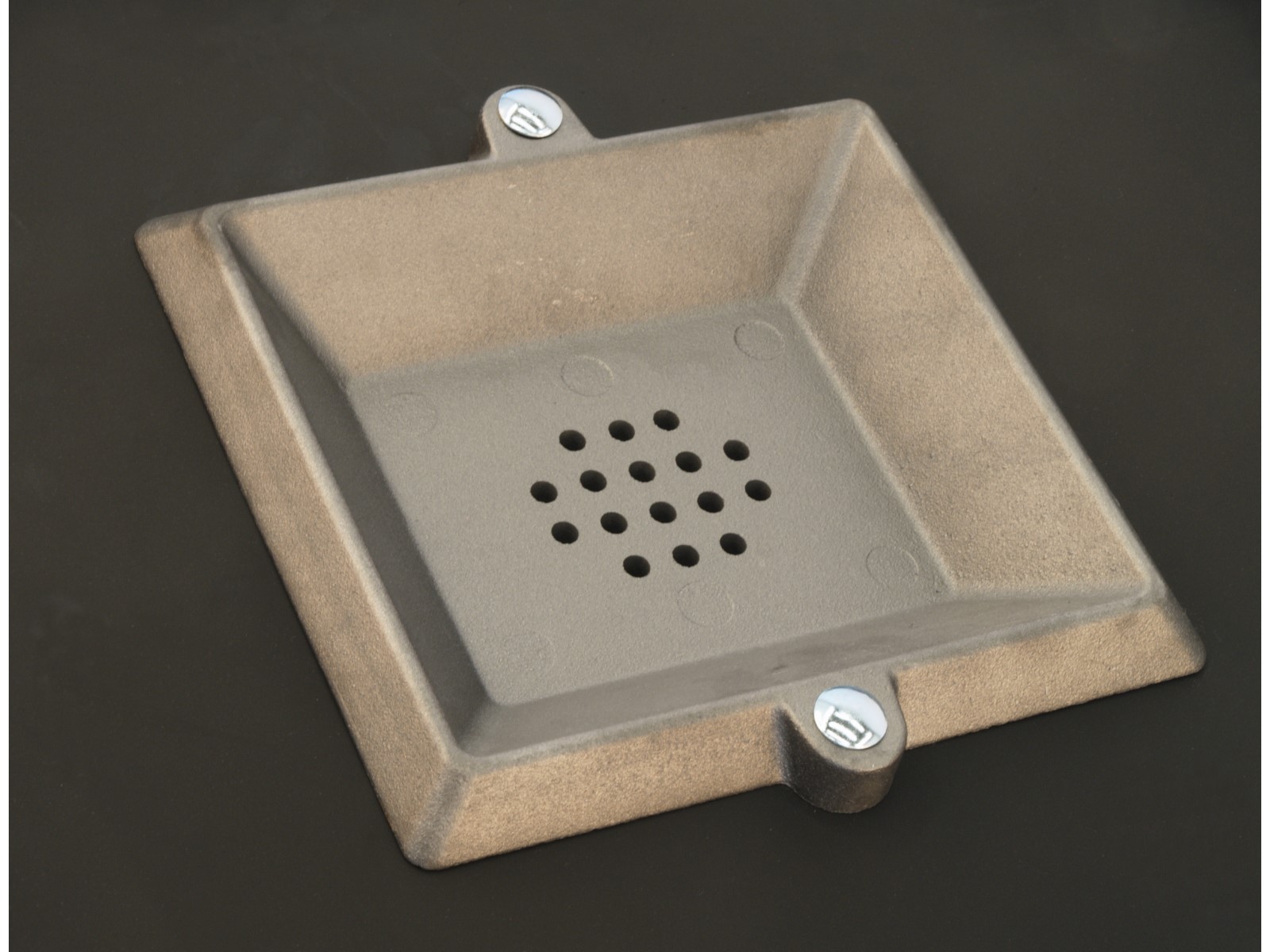 (BLOB)cast iron fire pan size 1-3 (BLOB)cast iron fire pan size 1-3
