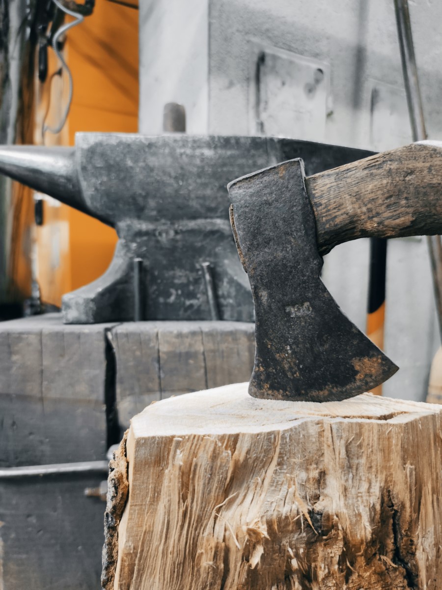 (BLOB)Cours de forge pour forger une hache/hachette -1 (BLOB)Cours de forge pour forger une hache/hachette -1