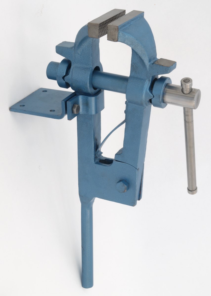 (BLOB)Étau de forgeron BM-1 (BLOB)Étau de forgeron BM-1