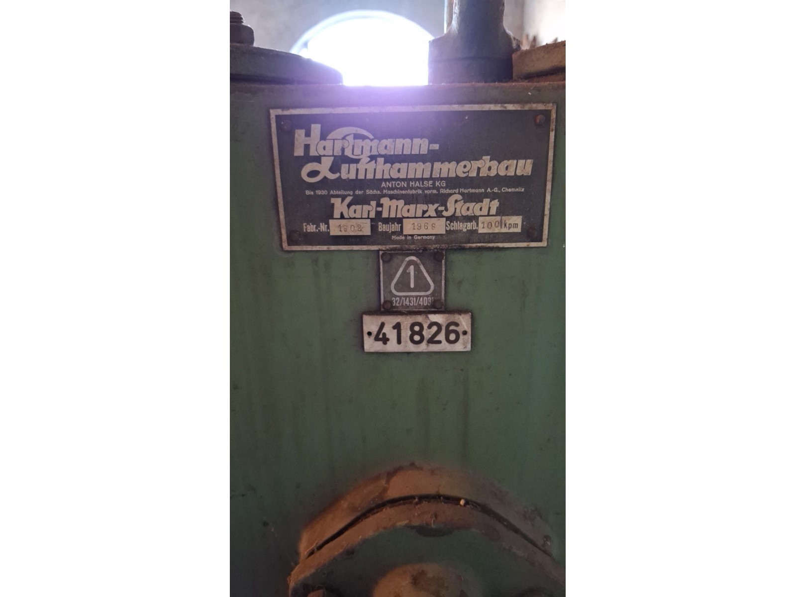 (BLOB)Biete - Luftschmiedehammer Vulkan Bj. 1955-6